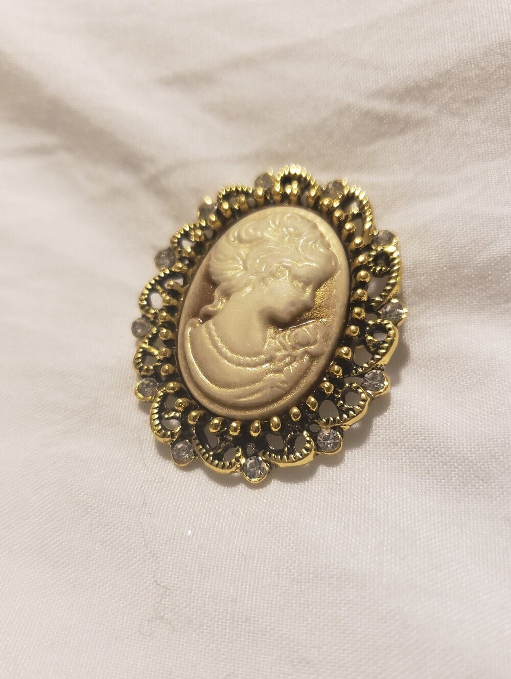 Fashion Jewelry Brooch, Victorian, Classic